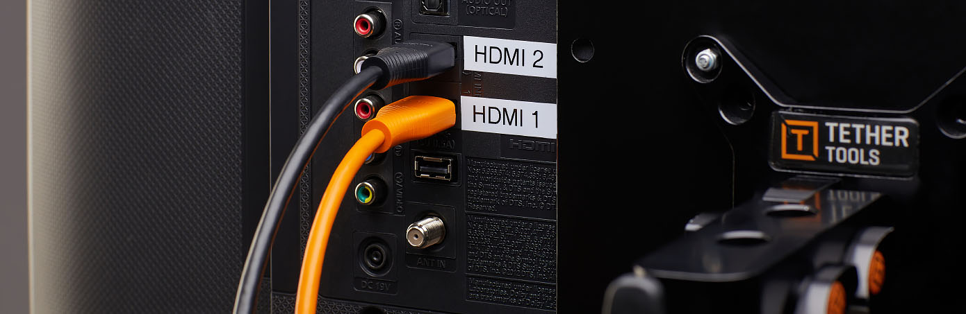 TetherPro - Orange and black HDMI cables