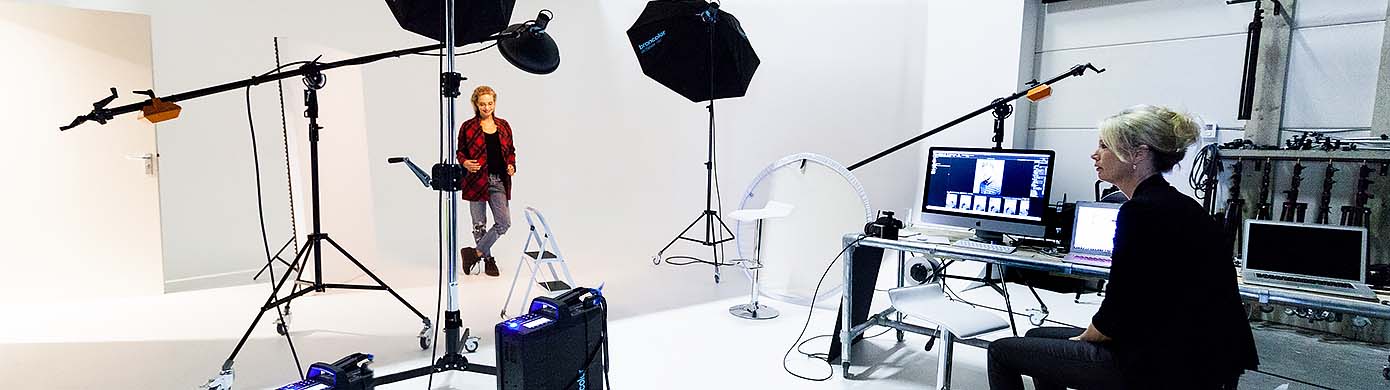 broncolor - Power packs in studio or on location