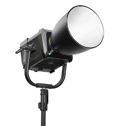 Nanlux Evoke 2400B Spotlight & 45°Reflector