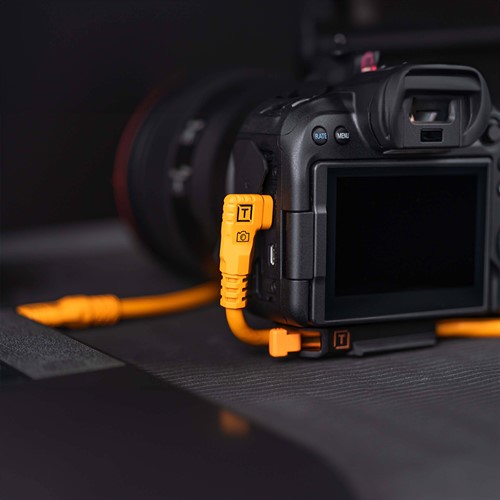 Design ensures a secure fit at the camera port