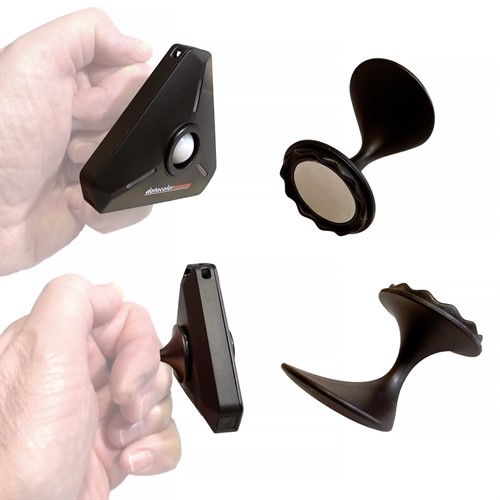 Small handle with magnetic attachment included