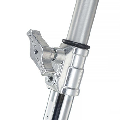 Rejäla vred för låsning av mittpelare