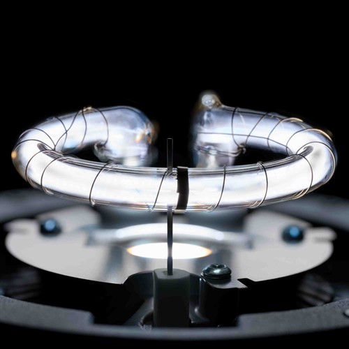 Flash colour temperature is adjustable