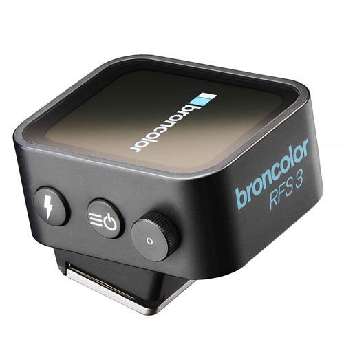 High-contrast, full-colour OLED touch display