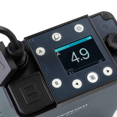 Två lamputtag med total asymmetri