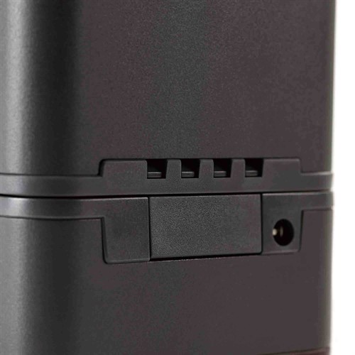 Batteriet kan ladda på eller av ELB 500 TTL