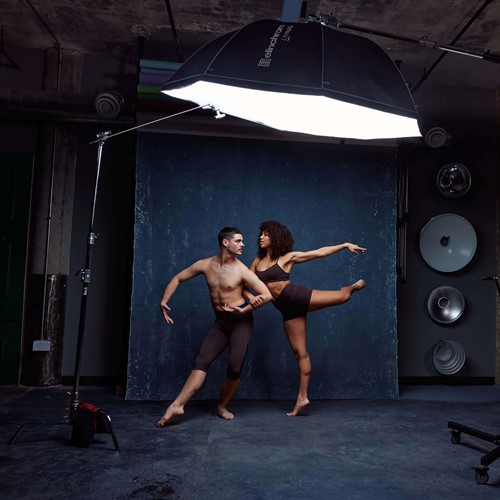 Elinchrom Litemotiv Indirect in studio