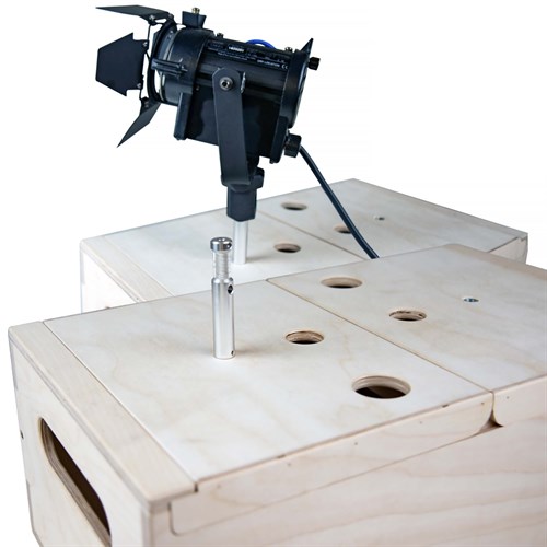 3/8" thread female equipped on either cover