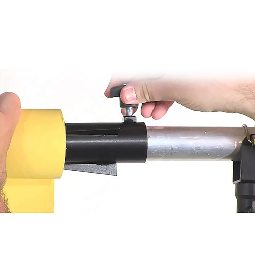 Locking of the paper roll is included