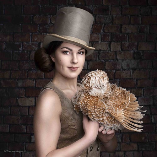 Manfrotto Brick Classic Red | Therese Asplund