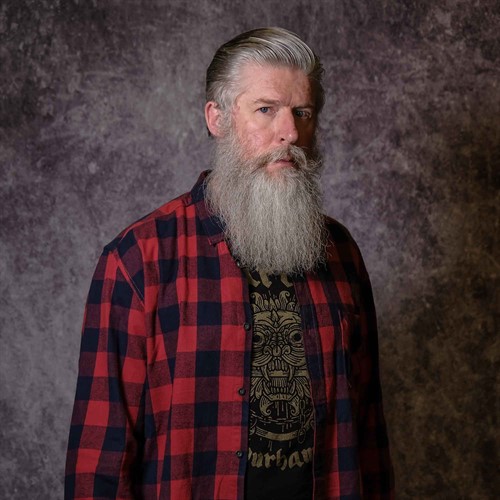 Bakgrunden varieras genom olika ljussättningar