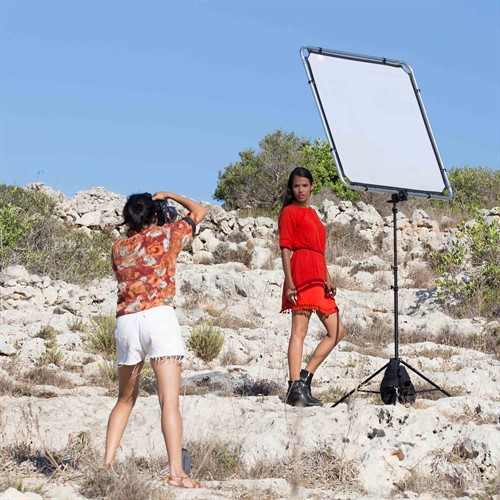 Diffusorn tar bort solens hårda skuggor