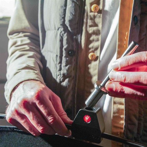 Tapp av stål medföljer