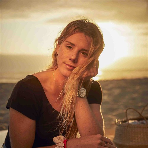 Ger varma och stämningsfulla hudtoner