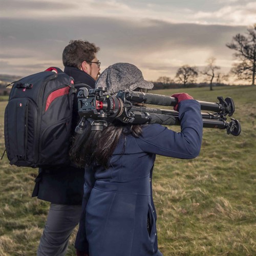 Stativben av kolfiber gör stativet lätt