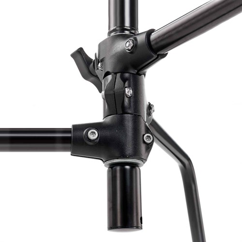 Svartkromat stålstativ