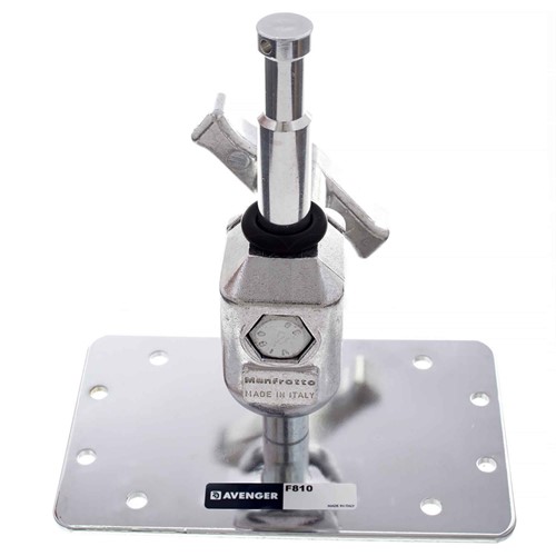 Vinklingsbart vägg/tak fäste för armatur