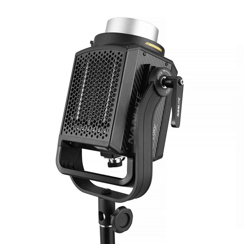 Kurvad bygel förenklar hantering