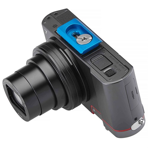 Superkompakt snabbfäste med NATO kompatibilitet