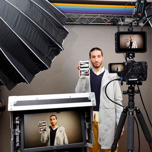 Kompakt färgreferenskarta för video