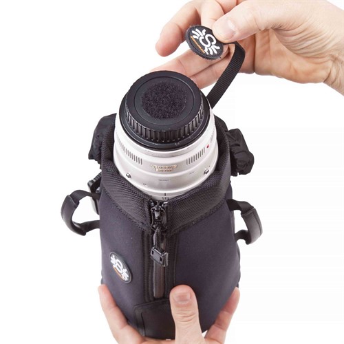 Built-in tether to attach to rear lens cap