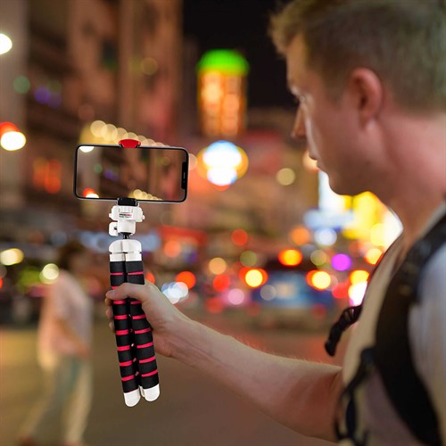 Ultimate in hands-free image