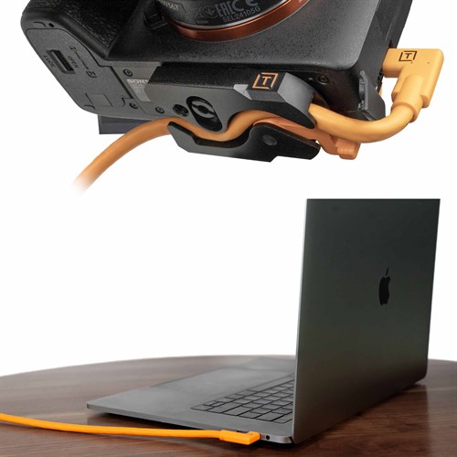 USB-C kabel med vinklad kontakt i bägge ändar