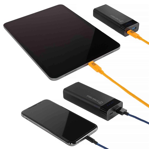 Laddar smartphone och surfplattor
