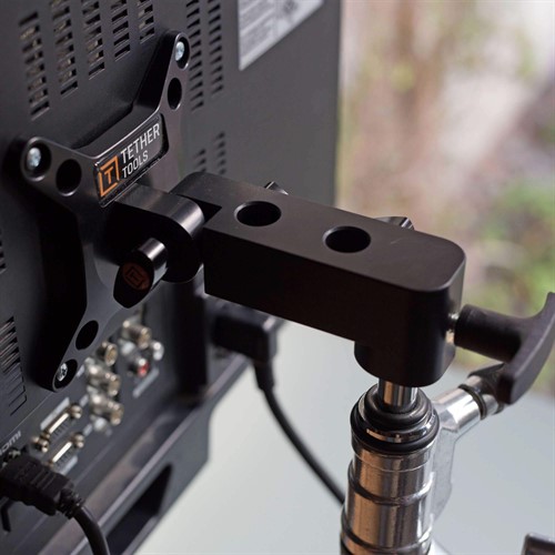 Stabilt monitorfäste för studiostativ