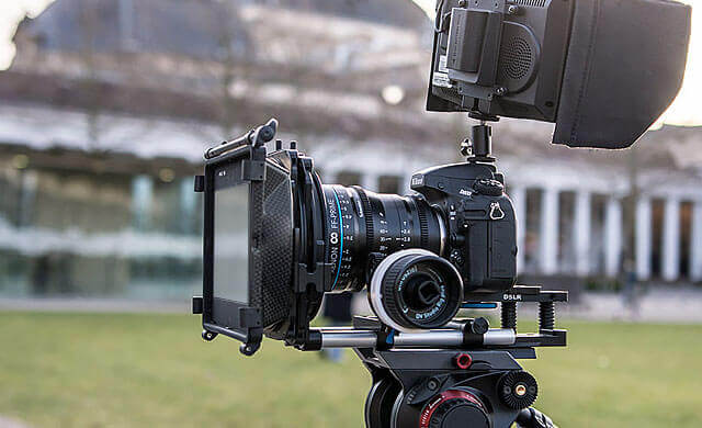 Ad:005 ban-schn-ndcl-004.jpg